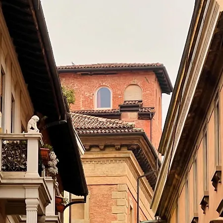 Tower Of Lovers - Iconic Ancient Altana Daire Bolonya