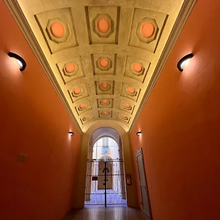 Tower Of Lovers - Iconic Ancient Altana * Bolonya