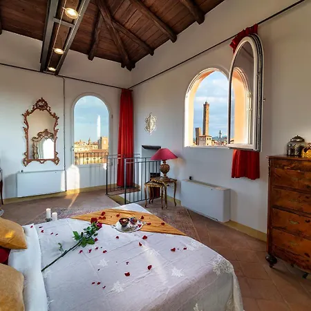 Tower Of Lovers - Iconic Ancient Altana Bolonya