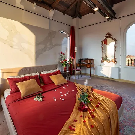 Tower Of Lovers - Ancient Altana Apartment